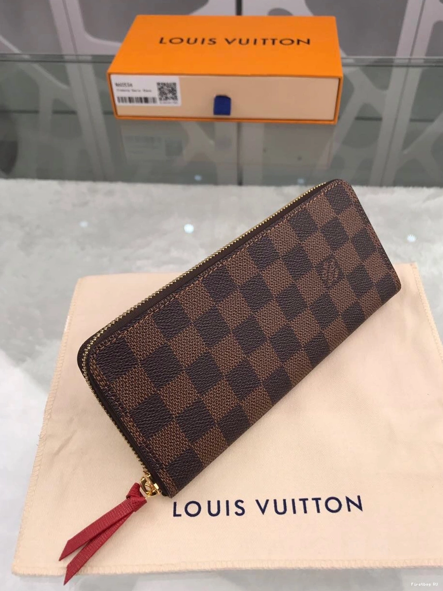 First bag VUITTON ZIPPY LOUIS 0717